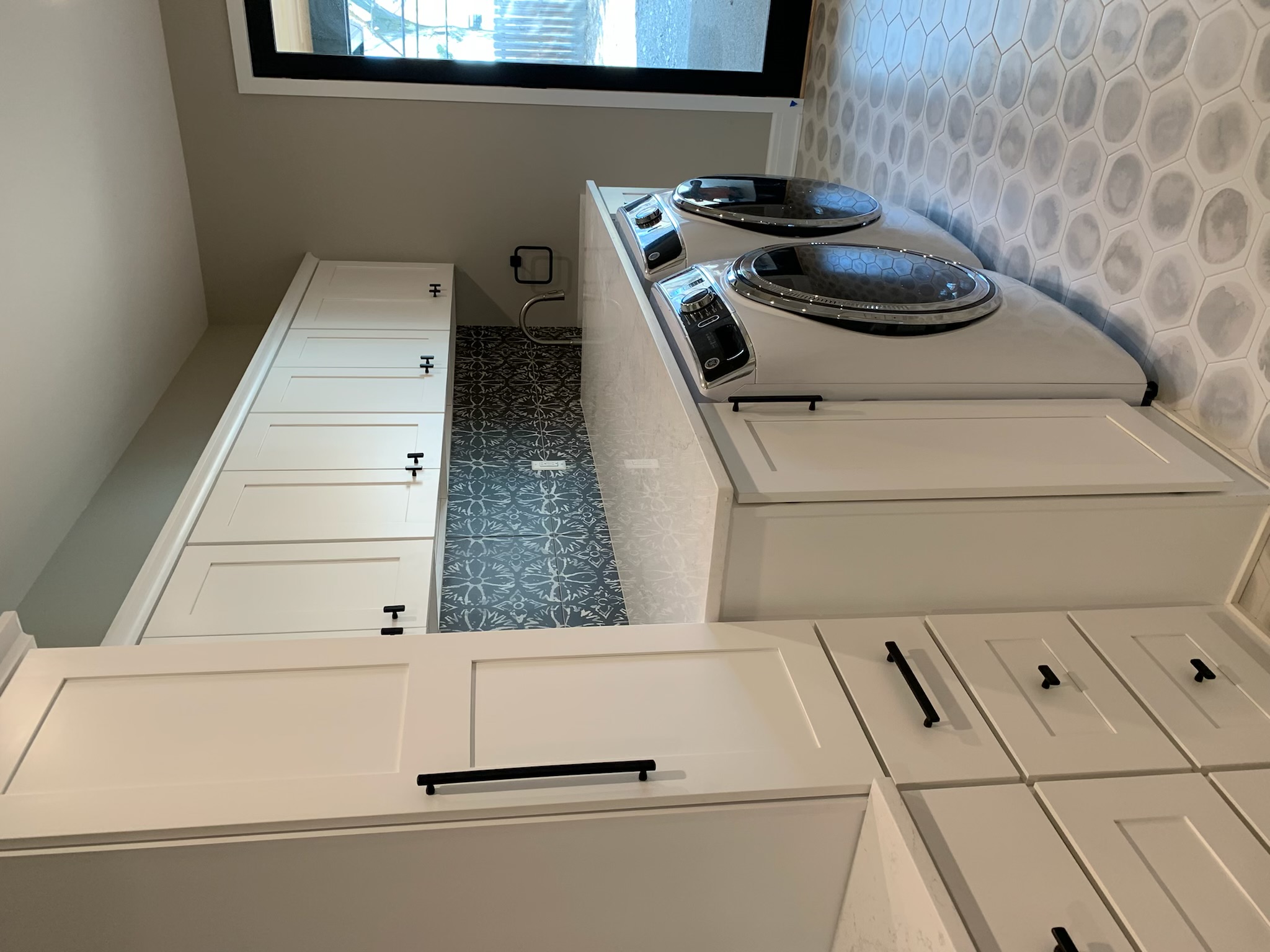 Albers Family Cabinets laundry & mudrooms project in Michigan